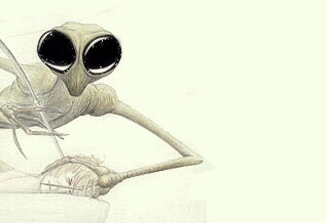 Tripedal Creature and Mantis Entity Encounter