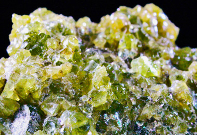 Olivine Found on Moon Yields Insight into Lunar Past