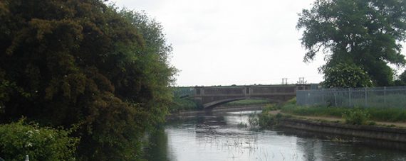 River Lea Enfield Lock 570x227