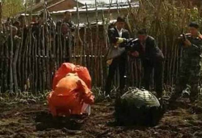 Was UFO in China Connected to Russian Rocket Crash?
