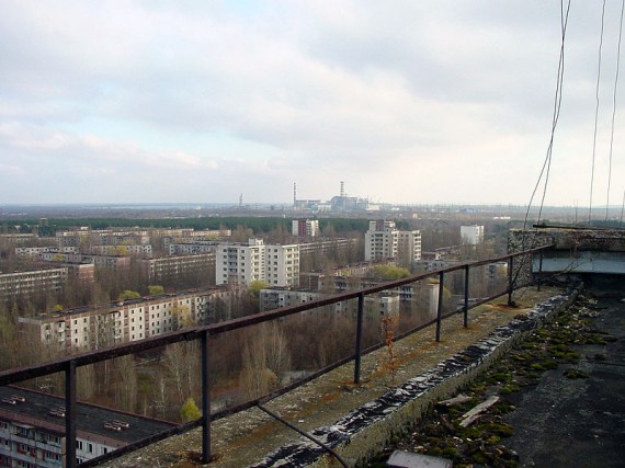 800px View of Chernobyl taken from Pripyat 570x427