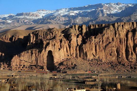 800px Sunrise of Bamyan Valley 570x379