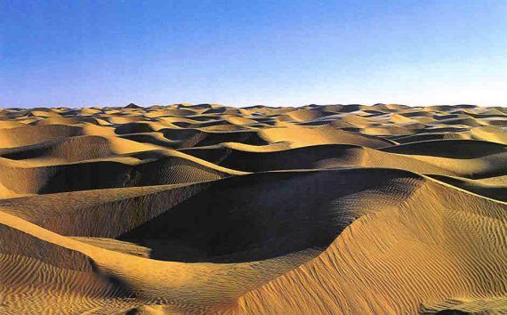 20010814 Turfan Taklamakan Desert Dunes 570x354