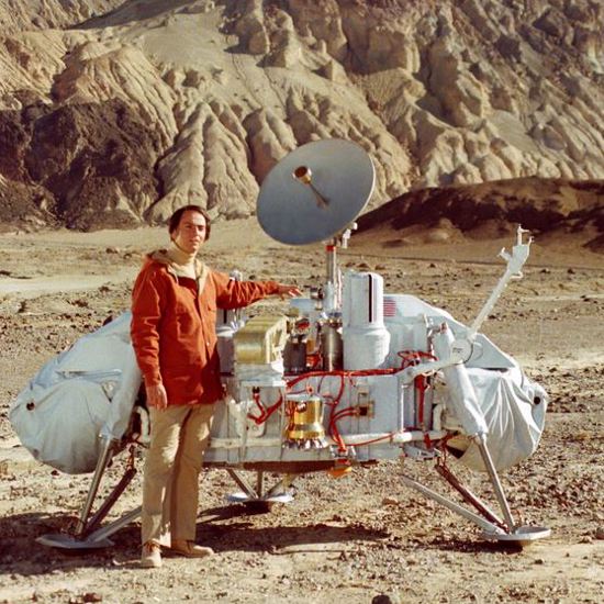 Ex-NASA Worker Claims She Saw Humans on Mars in 1979