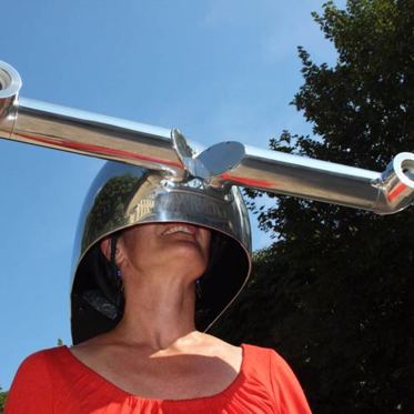 Helmets Help Humans See Like Hammerheads and Horses