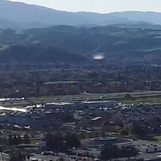 UFO Flies Over Silicon Valley at Incredible Speed
