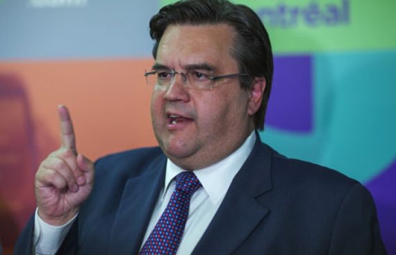 coderre pointing up 570x368