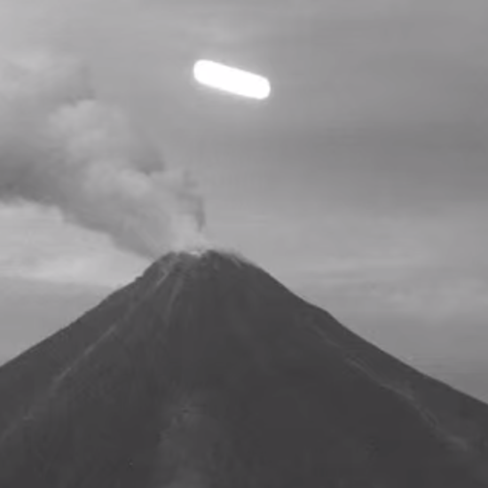 UFO Appears at Colima Volcano Just Days Before Eruption