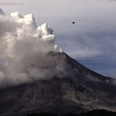 Diamond UFO Over Volcano, Arrow Over Glasgow, Truck Over NY