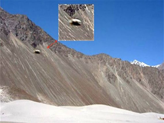 Kongka La pass UFO base in Himalayas 570x428