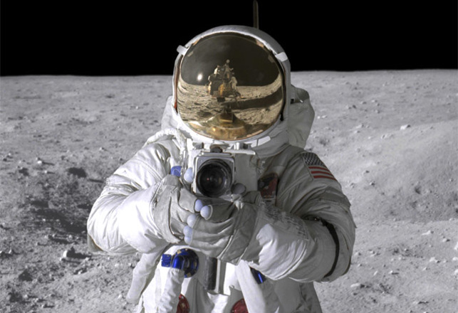 New NASA Moon Mission Photos Show UFOs