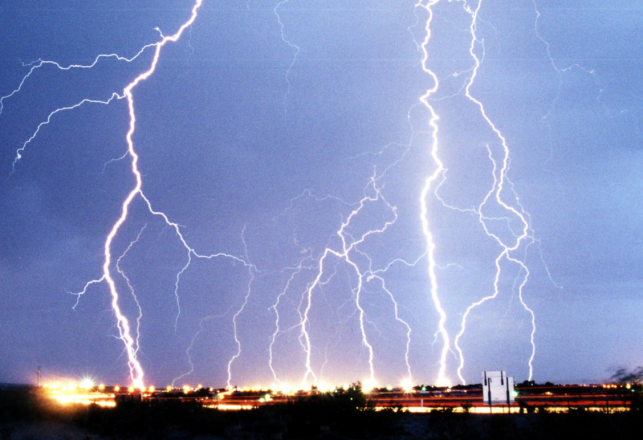 Does Lightning Have an ‘Electric’ Relationship With UFO Encounters?