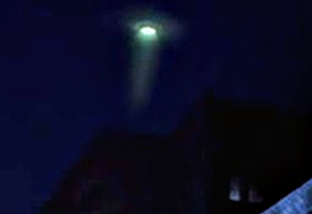 UFO Appears After UFO Clouds Cause Panic in South Africa