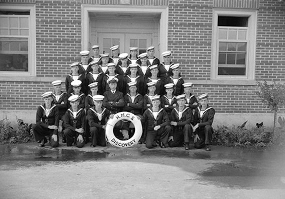 500x350 HMCS Discovery Class 1944 VanArchives 570x399