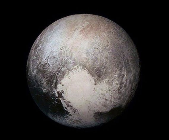 Pluto 570x472