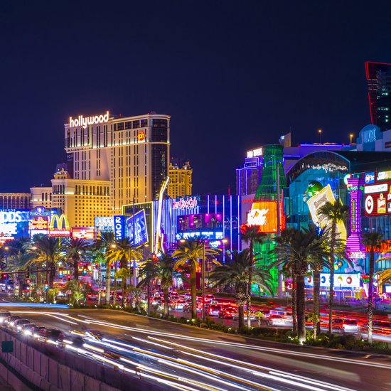 Las Vegas is Betting on Kinetic Streetlights