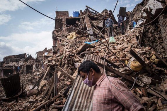 nepal earthquake rubble 570x380