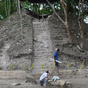 Mayan Tomb Reveals Clues to Mysterious Snake Dynasty