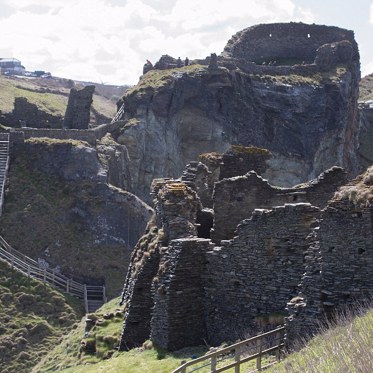 Royal Palace From Dark Ages Stirs King Arthur Debate