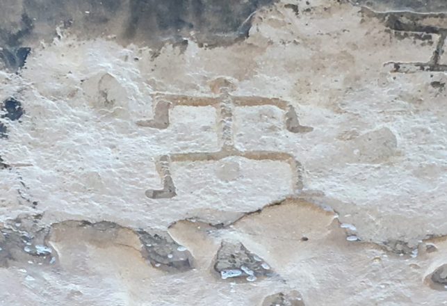 Mysterious Ancient Symbols Found On Hawaiian Beach