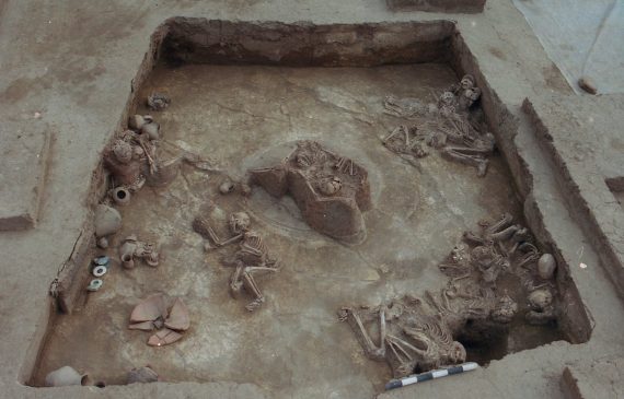 lajia excavation site skeletons china 570x365