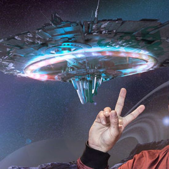 Tom DeLonge Warns That Big UFO Things Are Coming