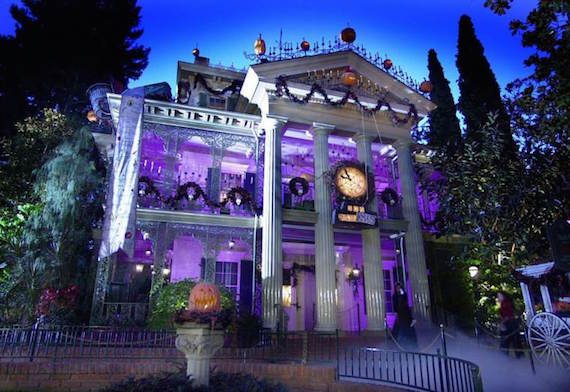 Disneyland Haunted Mansion 570x392