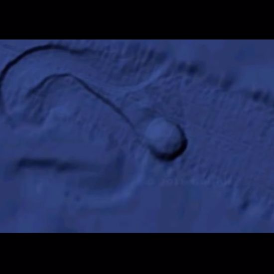 Massive Circular Object Appears to Move on Pacific Floor