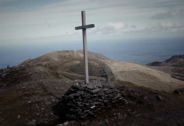 Specters of the Emerald Isle: The Lively Ghosts of Ireland