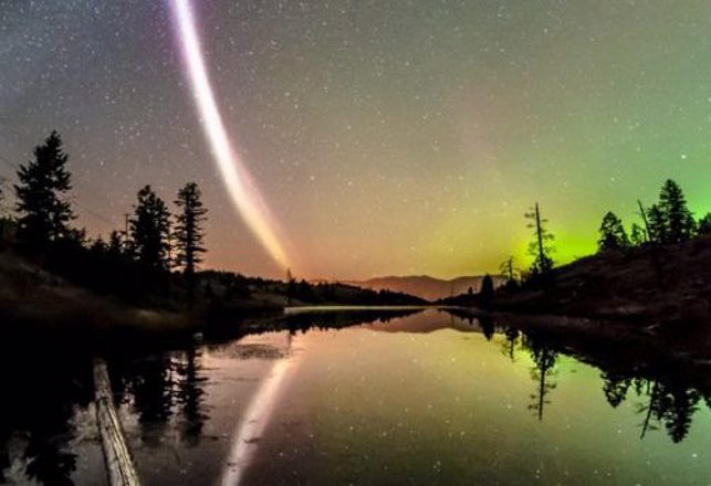 Astronomers Identify Mysterious Glow Cloud as ‘Steve’