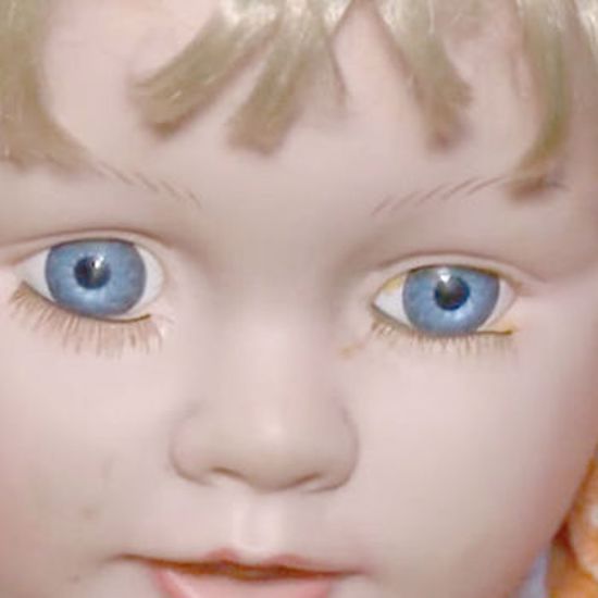 Peruvian Family Claims to be Terrorized by Possessed Doll