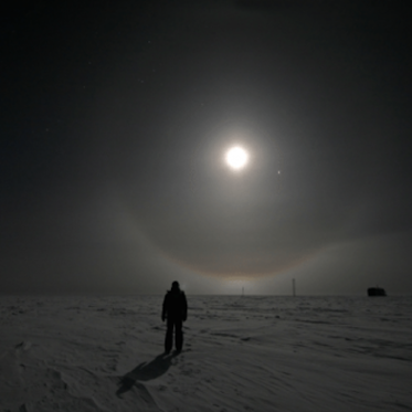 A Mysterious Death at the Bottom of the World