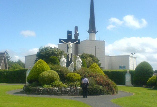 “Miracle” in Ireland as Thousands Witness Foretold Apparition