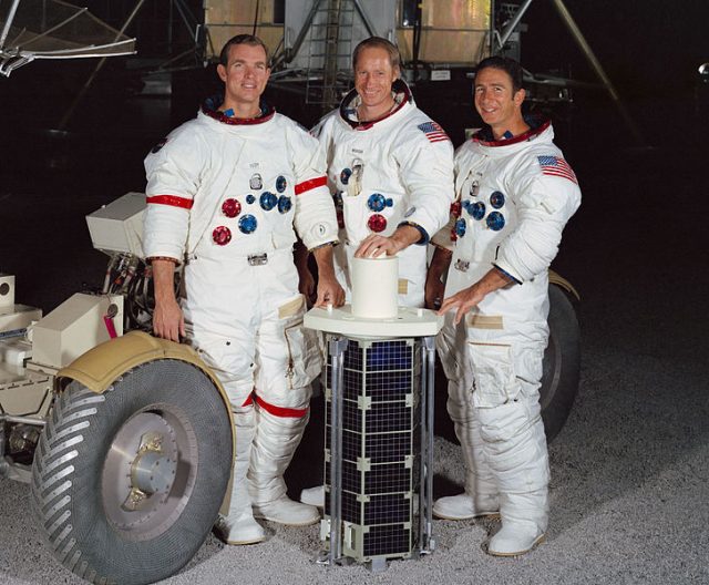 727px Apollo 15 crew 640x528