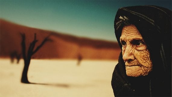 old woman 574278 640 570x322