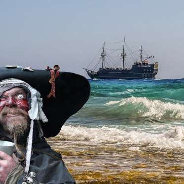 Woman Marries Ghost of 18th Century Pirate