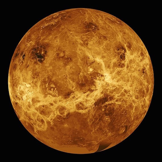 800px Venus globe