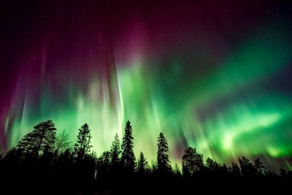 aurora borealis nasa solar storm march 18 570x380