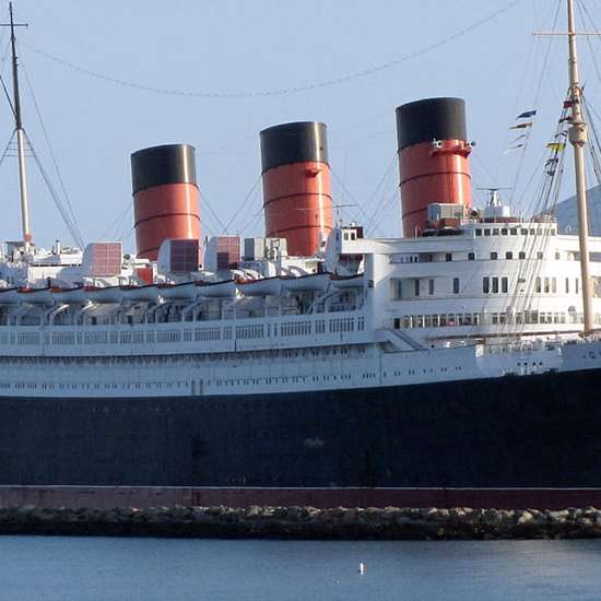 Haunted Queen Mary in Danger of Sinking — Ghosts and All