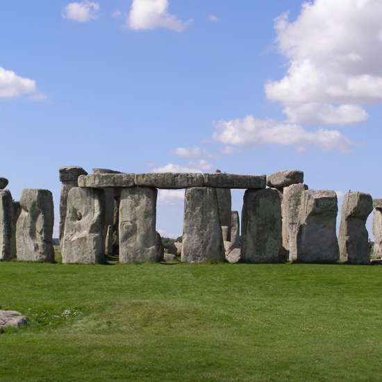 New Stonehenge Theory Says Humans Didn’t Move Stones After All
