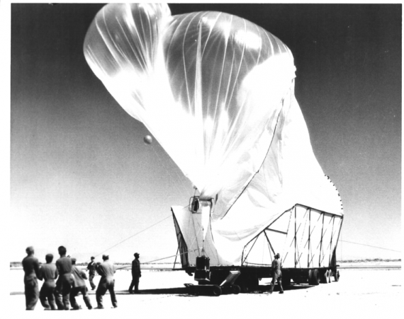 759px Launch of MOBY DICK balloon 570x451