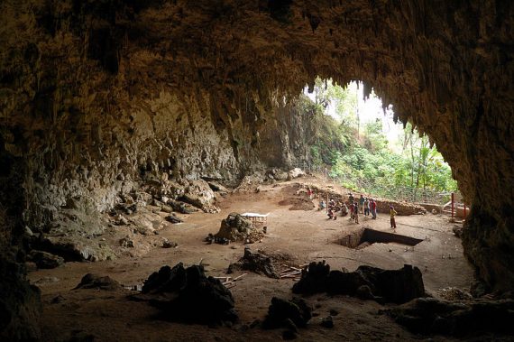 800px Homo floresiensis cave 570x379