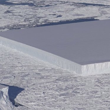 Perfectly Square Iceberg Has Many People Baffled and Worried