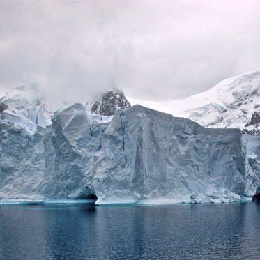 NASA Finds Source of Perfectly Rectangular Iceberg