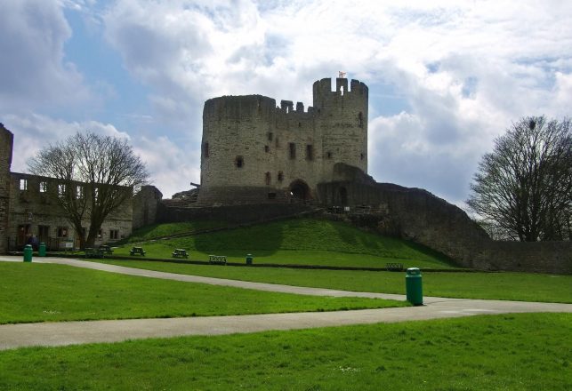 Mysterious Figure Appears In Couple’s Photo From Haunted Castle