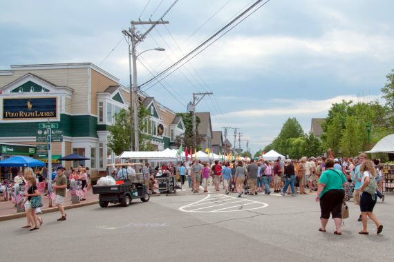 Main Street in Freeport Maine 570x380