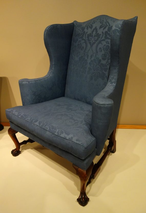 Wingback chair 570x832