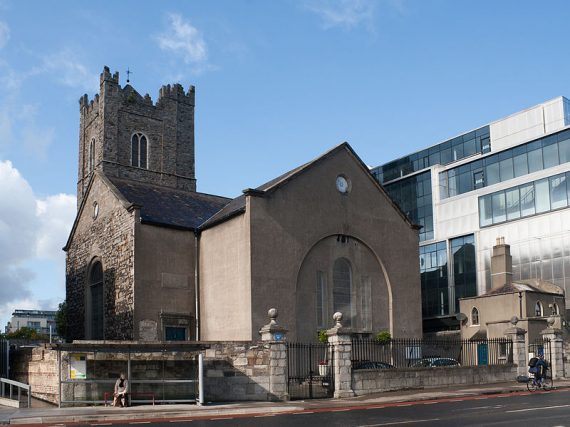 800px Dublin St  Michans Church at Church Street 2012 09 28 570x427