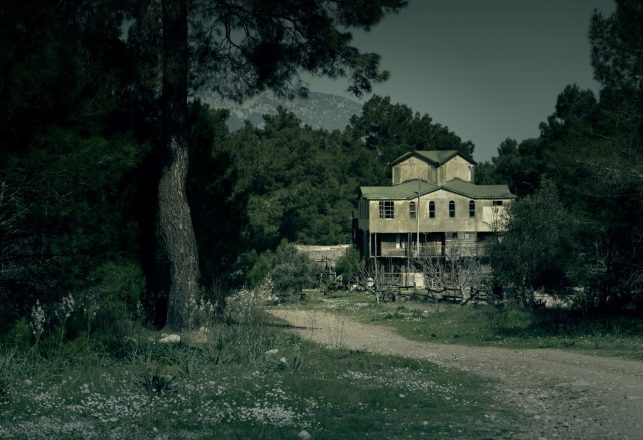 One Of Scotland’s Most Haunted Houses Has Been Rebuilt As A Frightening Exhibit