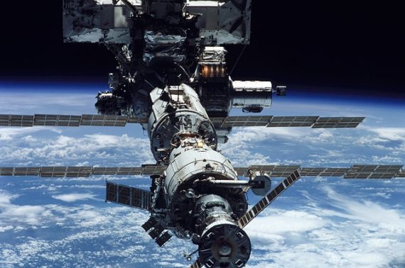 iss 11114 640 570x378